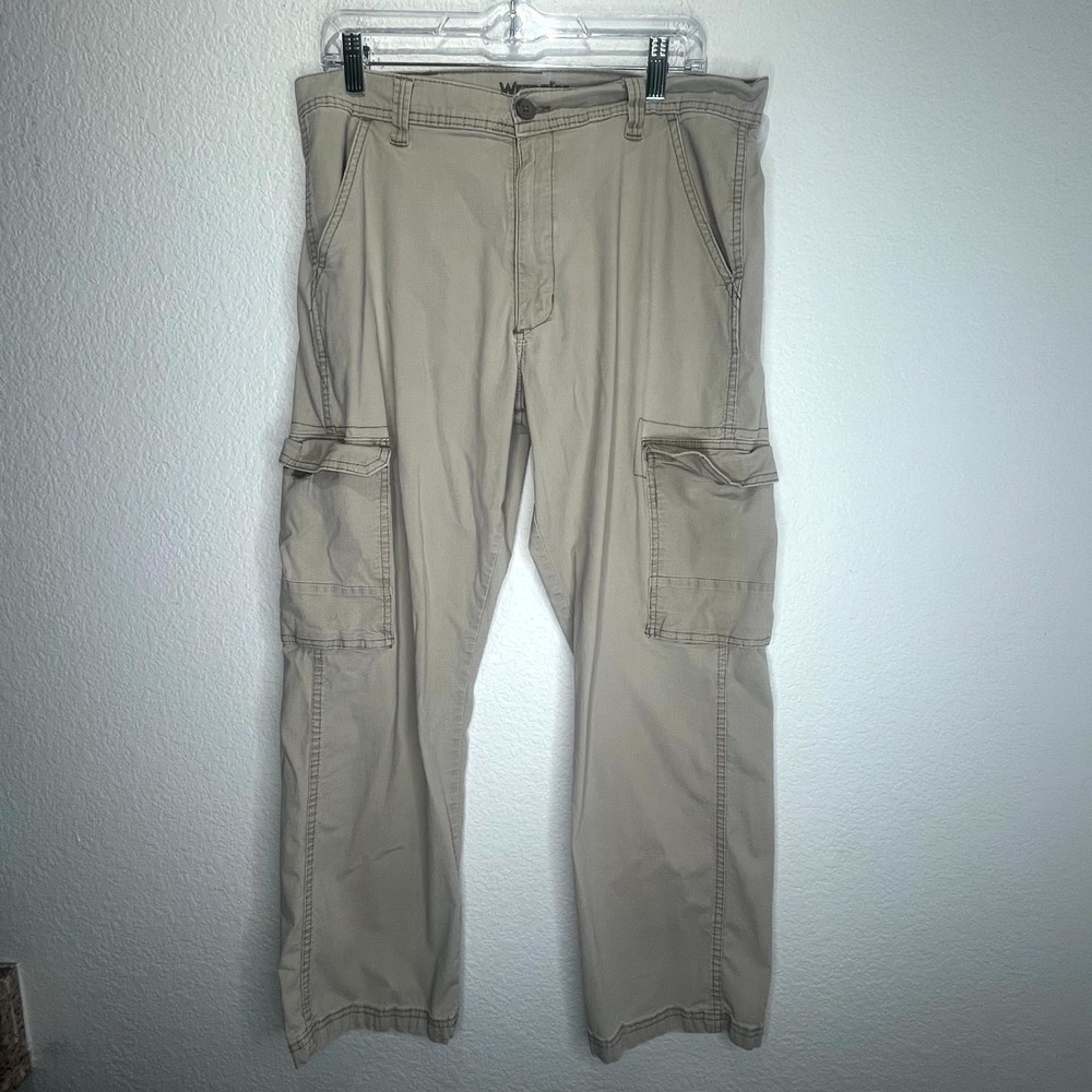 Wrangler Cargo Pants Men 34x30 Khaki Cotton Twill Stretch Loose Fit Straight Leg